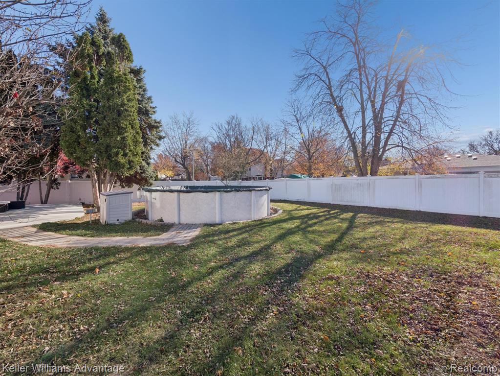 19071 Coachwood Road Riverview, MI 48193 - Photo 38 of 43 Gallery Image 38