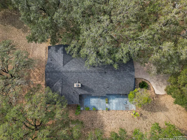 $399,900 | 22 Sunrise Drive, Pleasanton, TX 78064