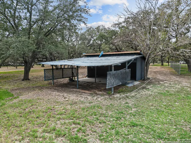 $399,900 | 22 Sunrise Drive, Pleasanton, TX 78064