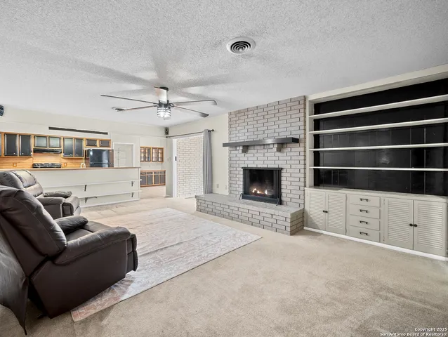 $399,900 | 22 Sunrise Drive, Pleasanton, TX 78064