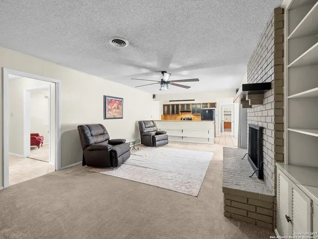 $399,900 | 22 Sunrise Drive, Pleasanton, TX 78064