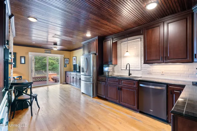 $675,000 | 3018 Hammond Hill Road, Senatobia, MS 38668