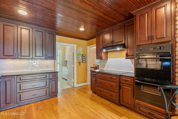 $600,000 | 3018 Hammond Hill Road, Senatobia, MS 38668