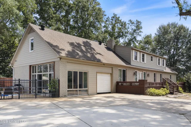 $675,000 | 3018 Hammond Hill Road, Senatobia, MS 38668