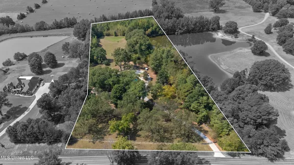 $600,000 | 3018 Hammond Hill Road, Senatobia, MS 38668