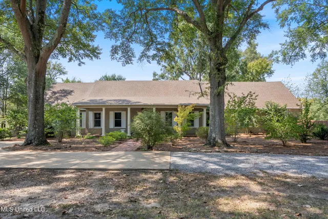 $675,000 | 3018 Hammond Hill Road, Senatobia, MS 38668