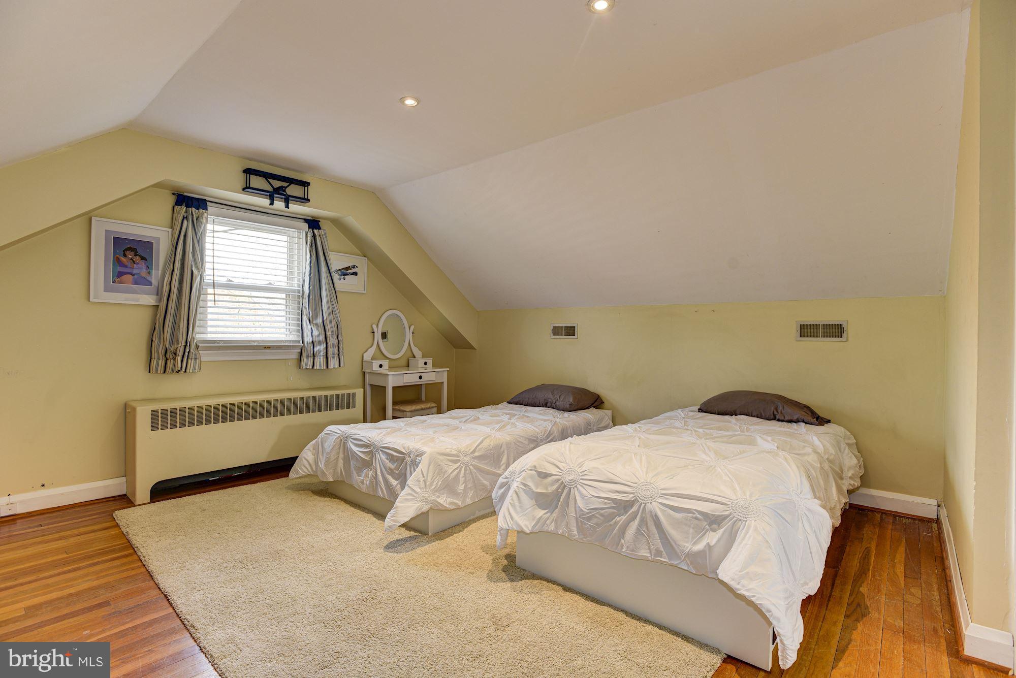 317 Gralan Road Baltimore, MD 21228 - Photo 20 of 38 Bedroom