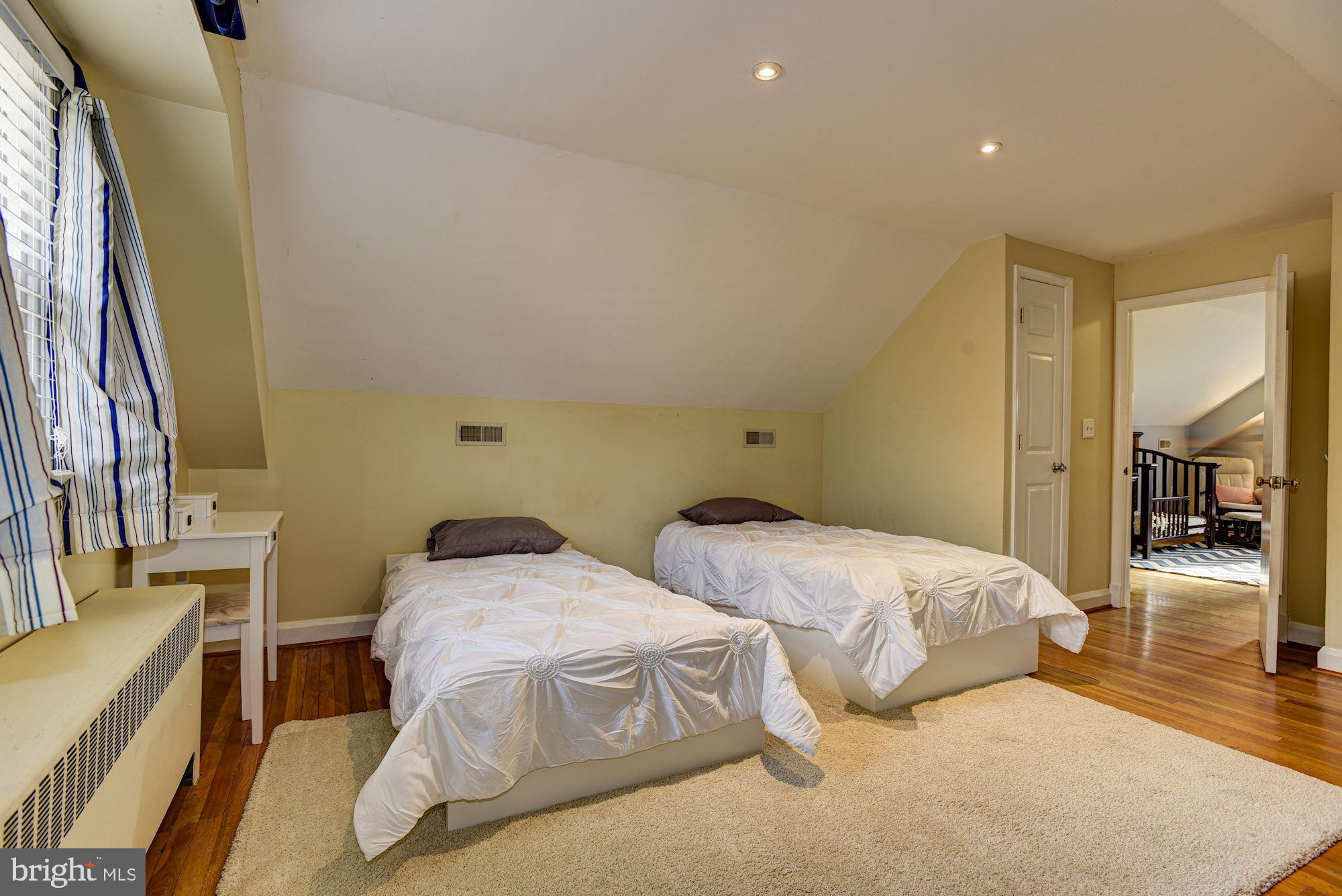 317 Gralan Road Baltimore, MD 21228 - Photo 21 of 38 Bedroom