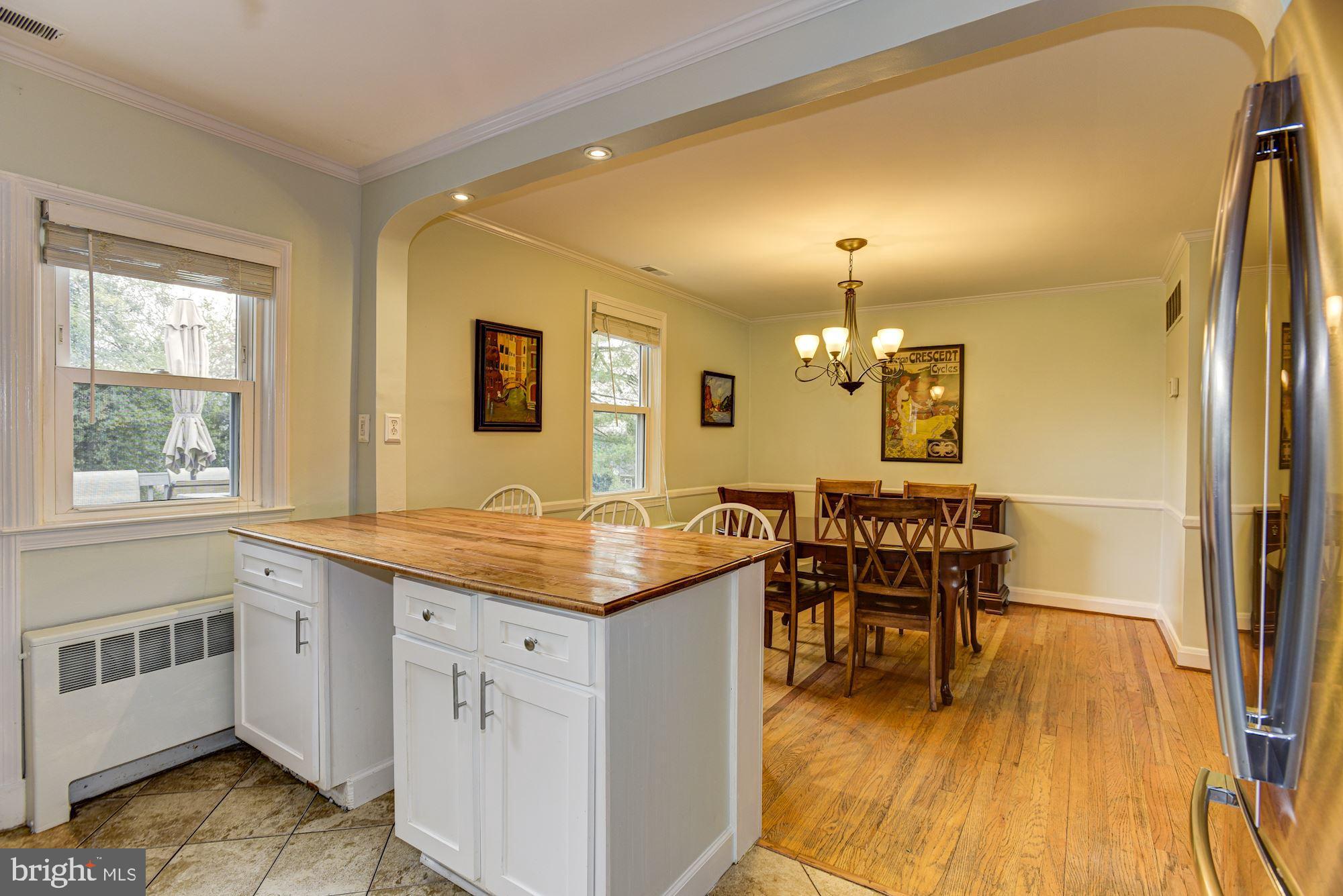 317 Gralan Road Baltimore, MD 21228 - Photo 10 of 38 Kitchen | Dining Room