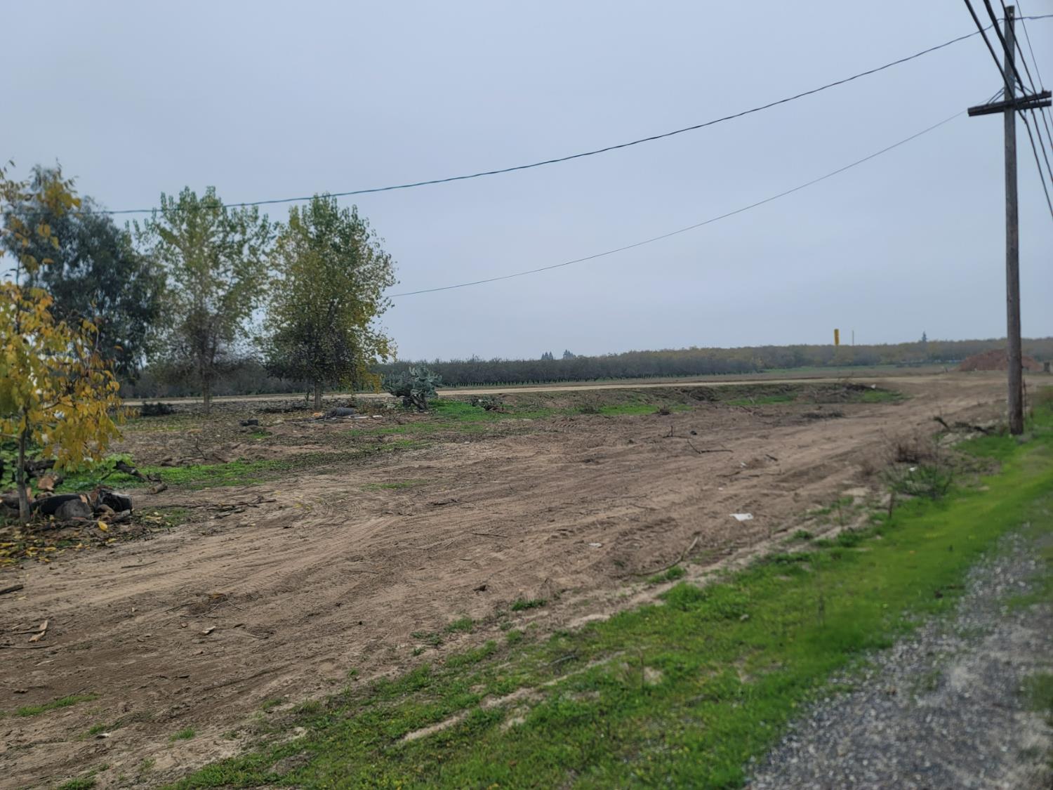 6220 Tully Road Modesto, CA 95356 - Photo 8 of 8 a view of a field with an ocean