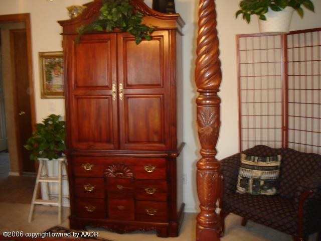 6306 Rutgers Street Amarillo, TX 79109 - Photo 14 of 16 Master bedroom doorway