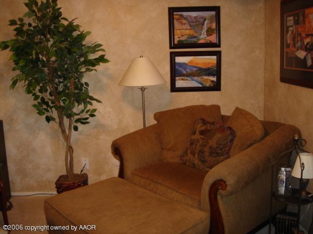 6306 Rutgers Street Amarillo, TX 79109 - Photo 9 of 16 Third bedroom
