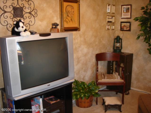 6306 Rutgers Street Amarillo, TX 79109 - Photo 10 of 16 Third bedroom too!