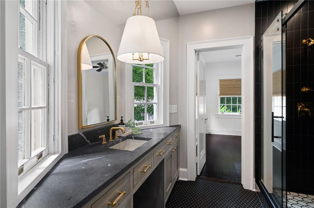 578 Montgomery Ferry Road Northeast Atlanta, GA 30324 - Photo 18 of 33 Gallery Image 18