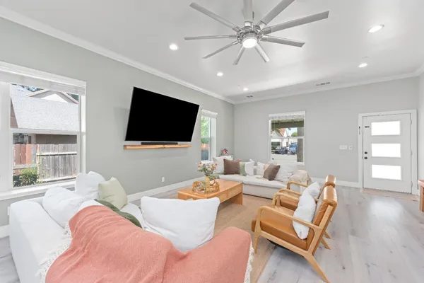 $649,999 | 642 E Street, Lincoln, CA 95648