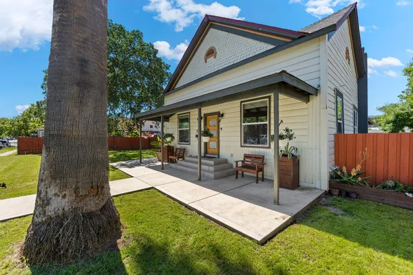 $649,999 | 642 E Street, Lincoln, CA 95648