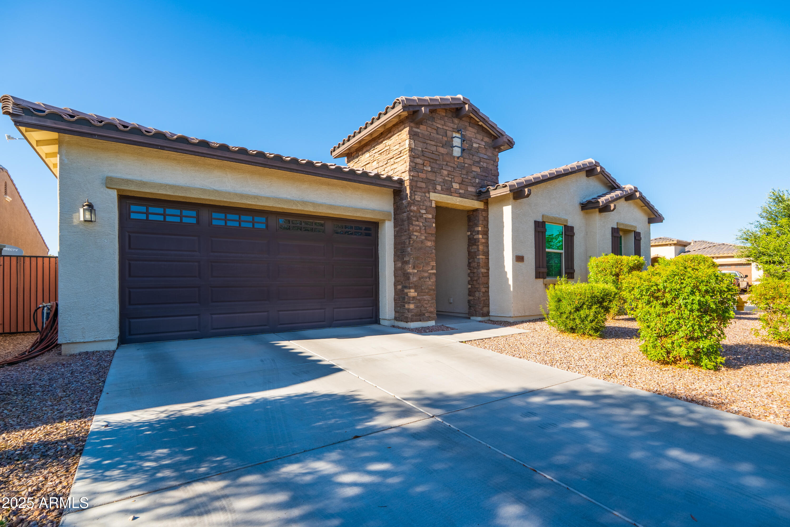 19598 Walnut Road Queen Creek, AZ 85142 - Photo 43 of 49 three car garage