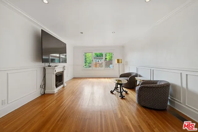 $4,499 | 2001 Pinehurst Road, Unit 2, Los Angeles, CA 90068