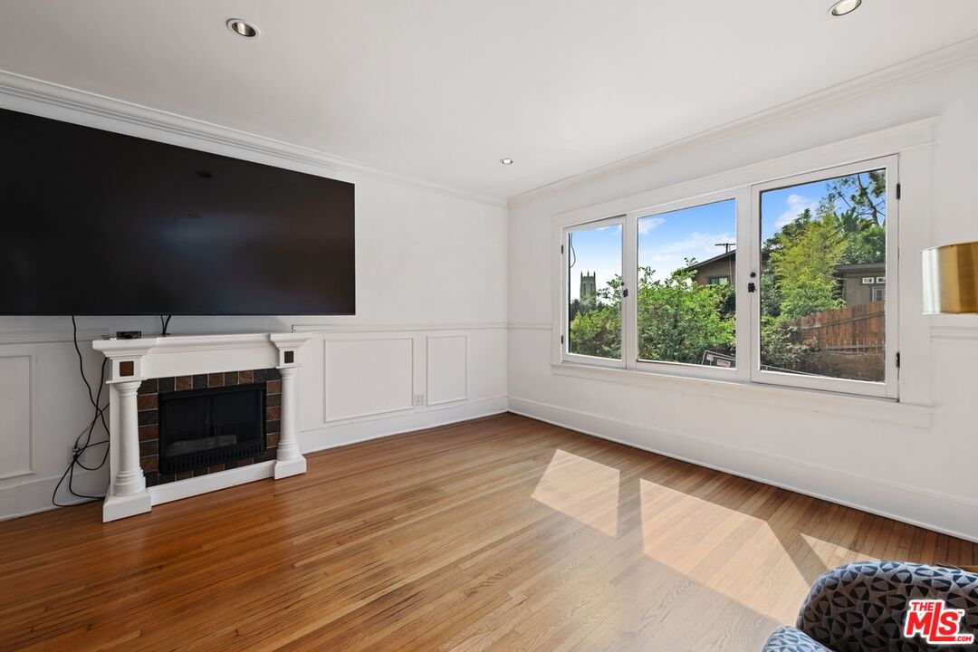 2001 Pinehurst Road, Unit 2 Los Angeles, CA 90068 - Photo 4 of 15