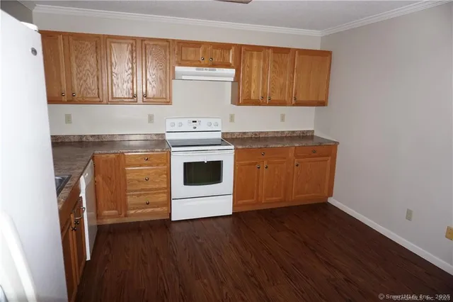 $599,900 | 284 Merrow Road, Tolland, CT 06084