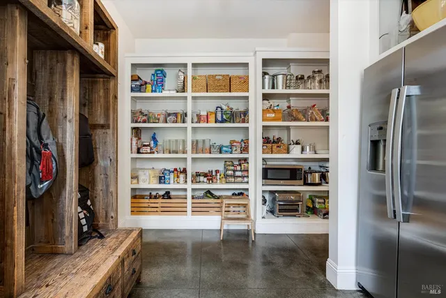 $7,500,000 | 1079 Hedgeside Avenue, Napa, CA 94558