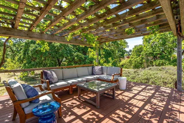 $7,500,000 | 1079 Hedgeside Avenue, Napa, CA 94558