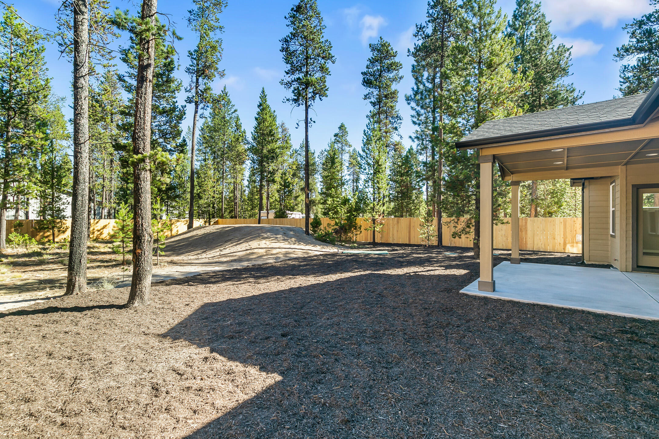 17144 Downey Road Bend, OR 97707 - Photo 11 of 41 2021_09_23_17144_downey_rd-14