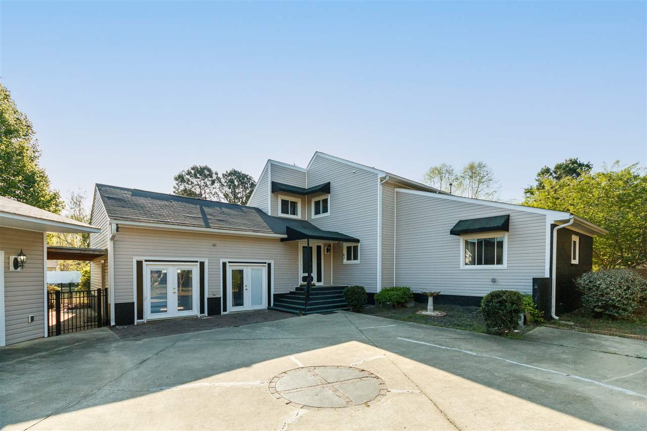 7913 Smith Road Apex, NC 27539 - Photo 2 of 30 Exterior