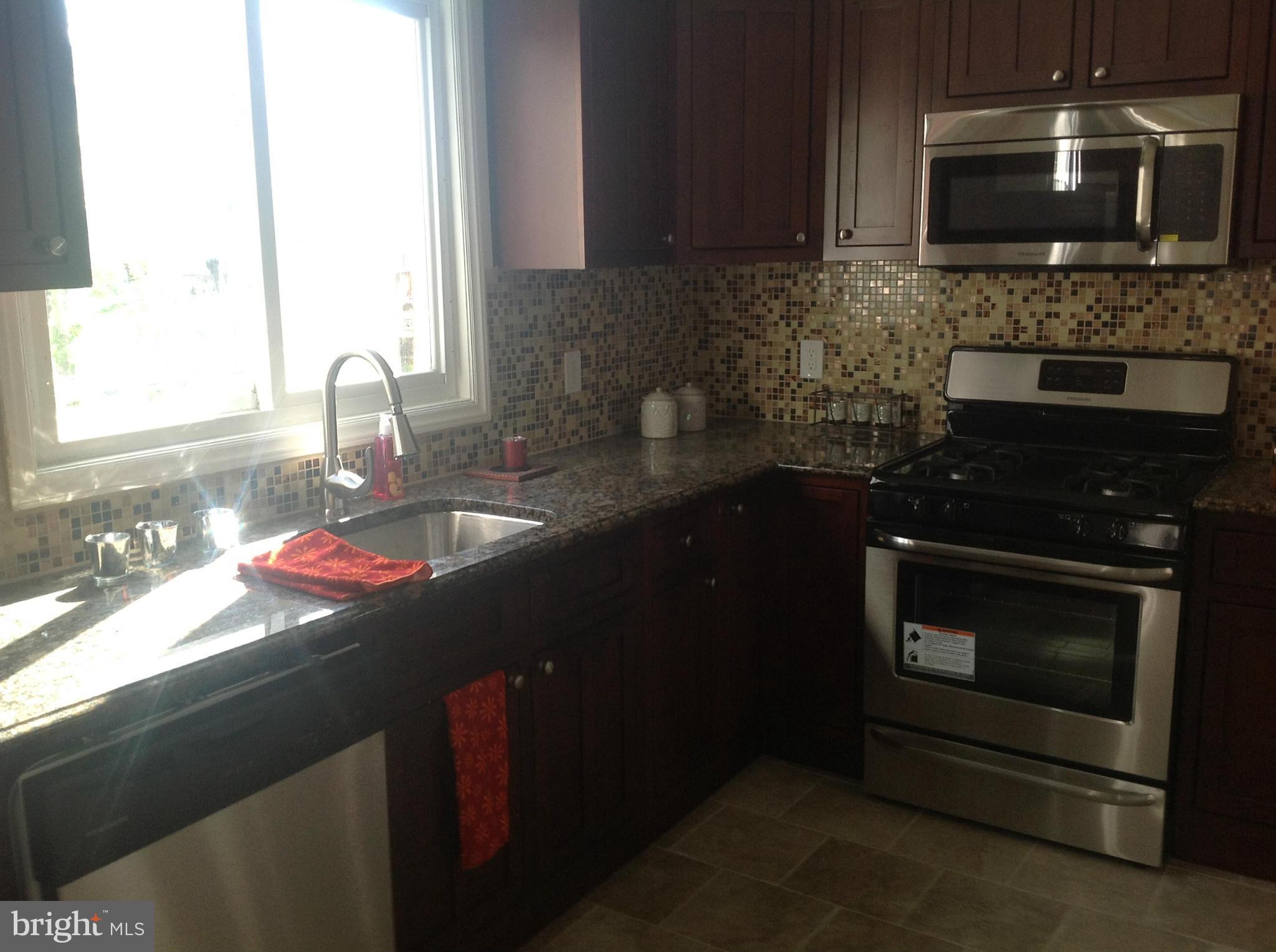 4000 Chatham Road Baltimore, MD 21207 - Photo 4 of 20 Kitchen
