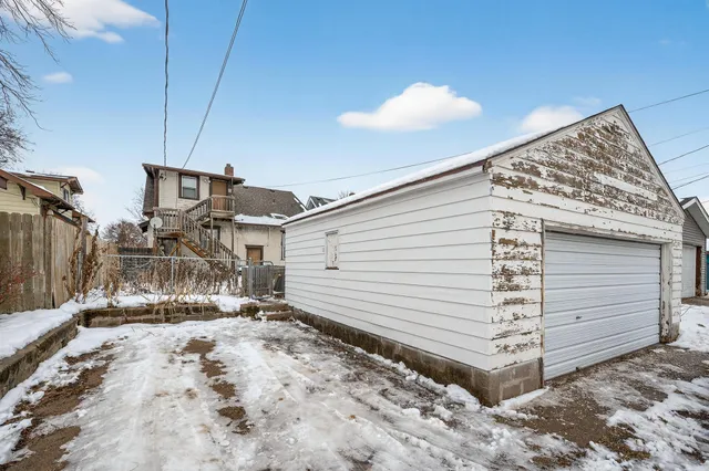 $265,000 | 976 Lawson Avenue East, St. Paul, MN 55106