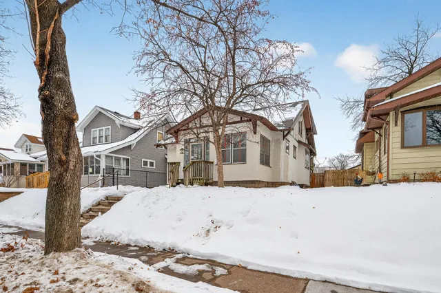 $265,000 | 976 Lawson Avenue East, St. Paul, MN 55106