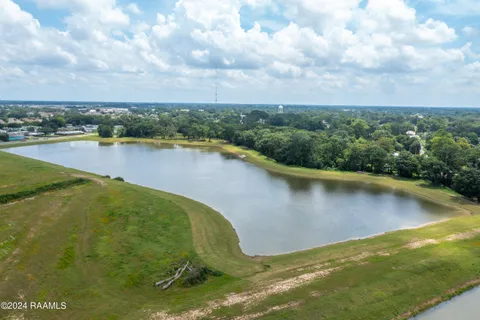 $377,300 | 109 Sea Is Lane, Youngsville, LA 70592