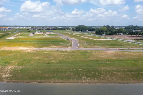 $377,300 | 109 Sea Is Lane, Youngsville, LA 70592