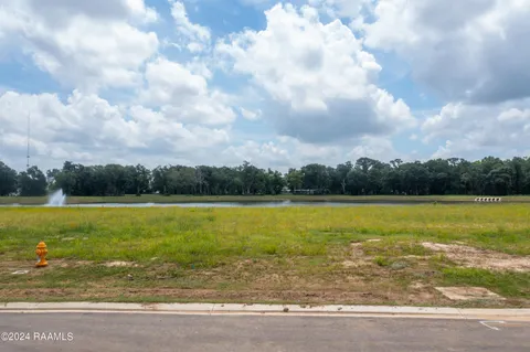 $377,300 | 109 Sea Is Lane, Youngsville, LA 70592