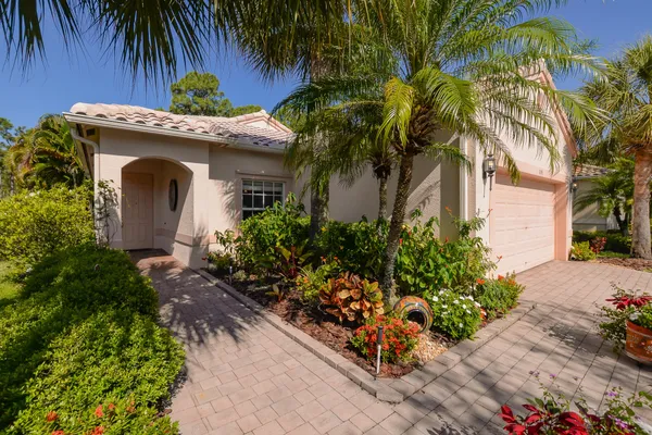 $2,700 | 329 Northwest Treeline Trace, Port St. Lucie, FL 34986
