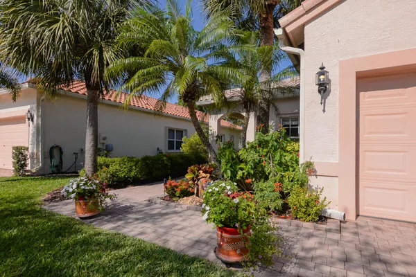 $2,700 | 329 Northwest Treeline Trace, Port St. Lucie, FL 34986