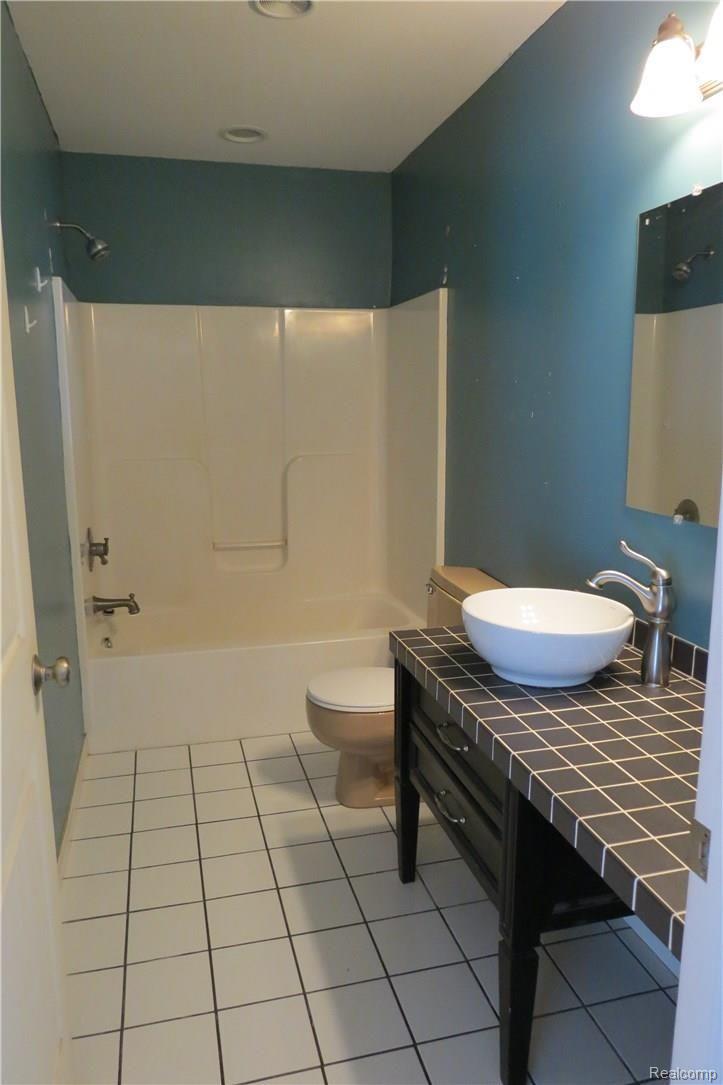 4210 5 Lakes Road North Branch, MI 48461 - Photo 16 of 40 IMG_3552.JPG