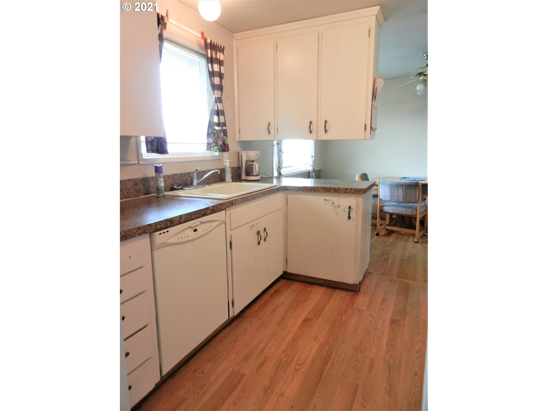 1136 Randolph Road Woodburn, OR 97071 - Photo 4 of 12 Gallery Image 4