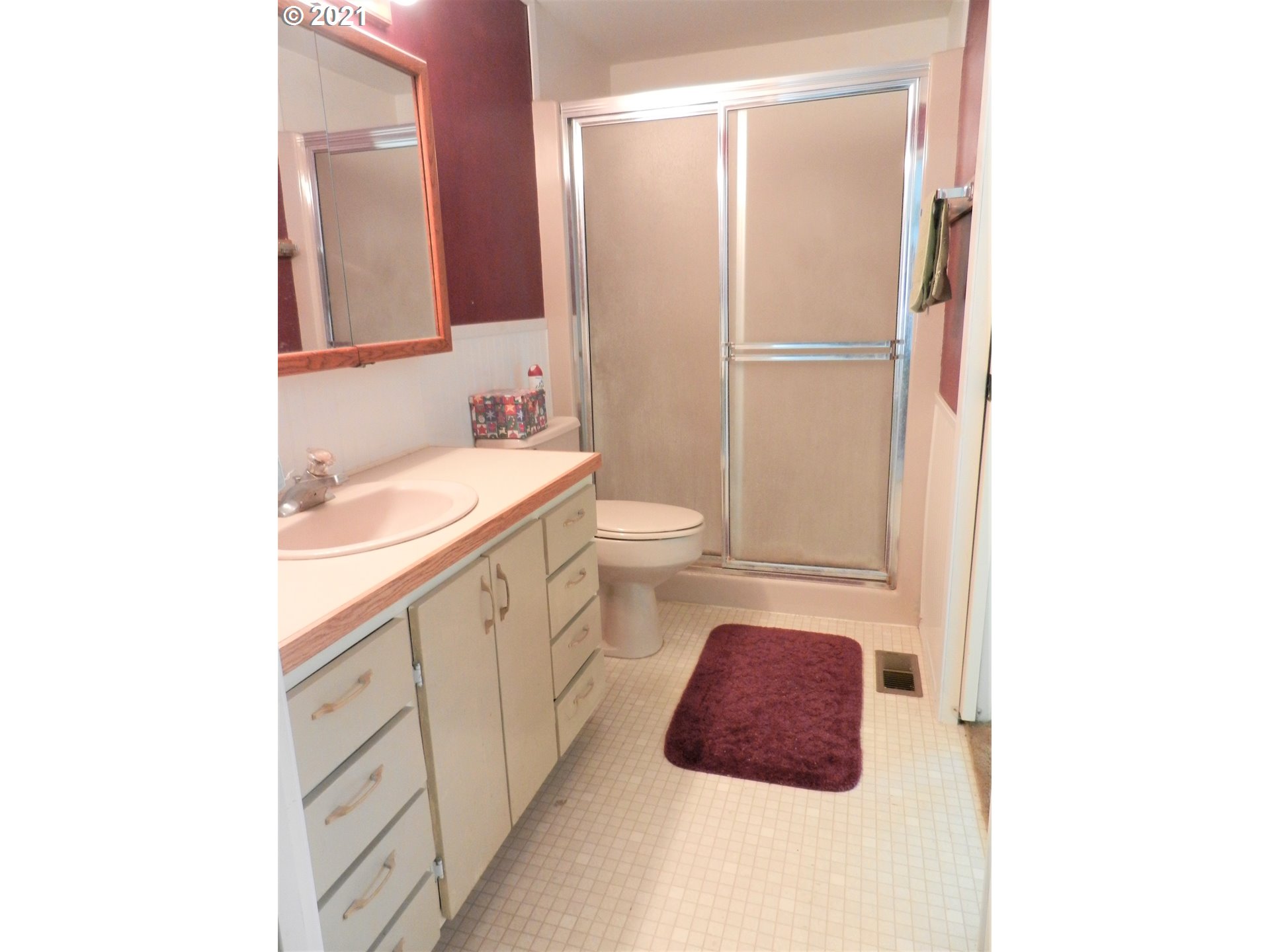 1136 Randolph Road Woodburn, OR 97071 - Photo 7 of 12 Gallery Image 7