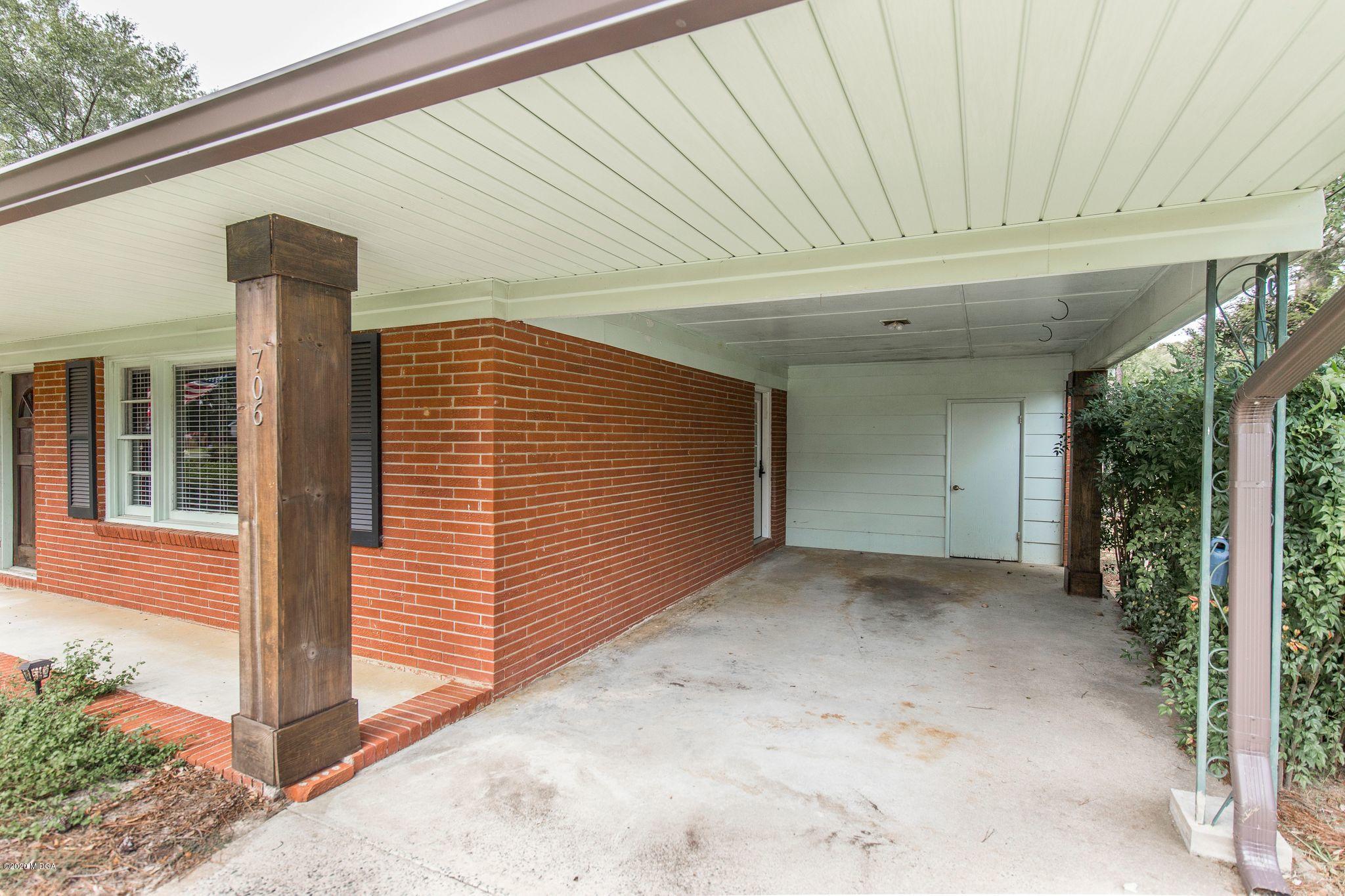 706 Moseley Road Byron, GA 31008 - Photo 2 of 53 706 Moseley Rd 8