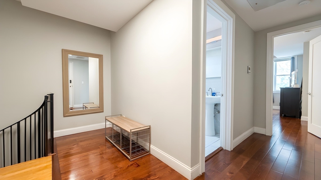 9 Anderson Street, Unit 1F Boston, MA 02114 - Photo 15 of 18