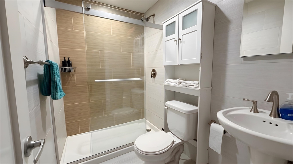 9 Anderson Street, Unit 1F Boston, MA 02114 - Photo 2 of 18