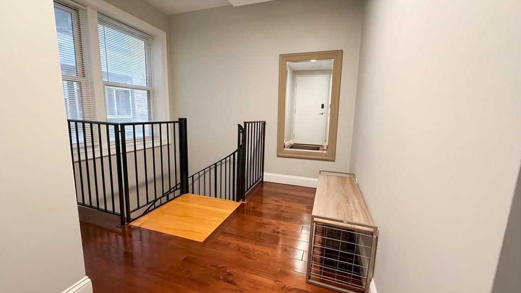 9 Anderson Street, Unit 1F Boston, MA 02114 - Photo 4 of 18