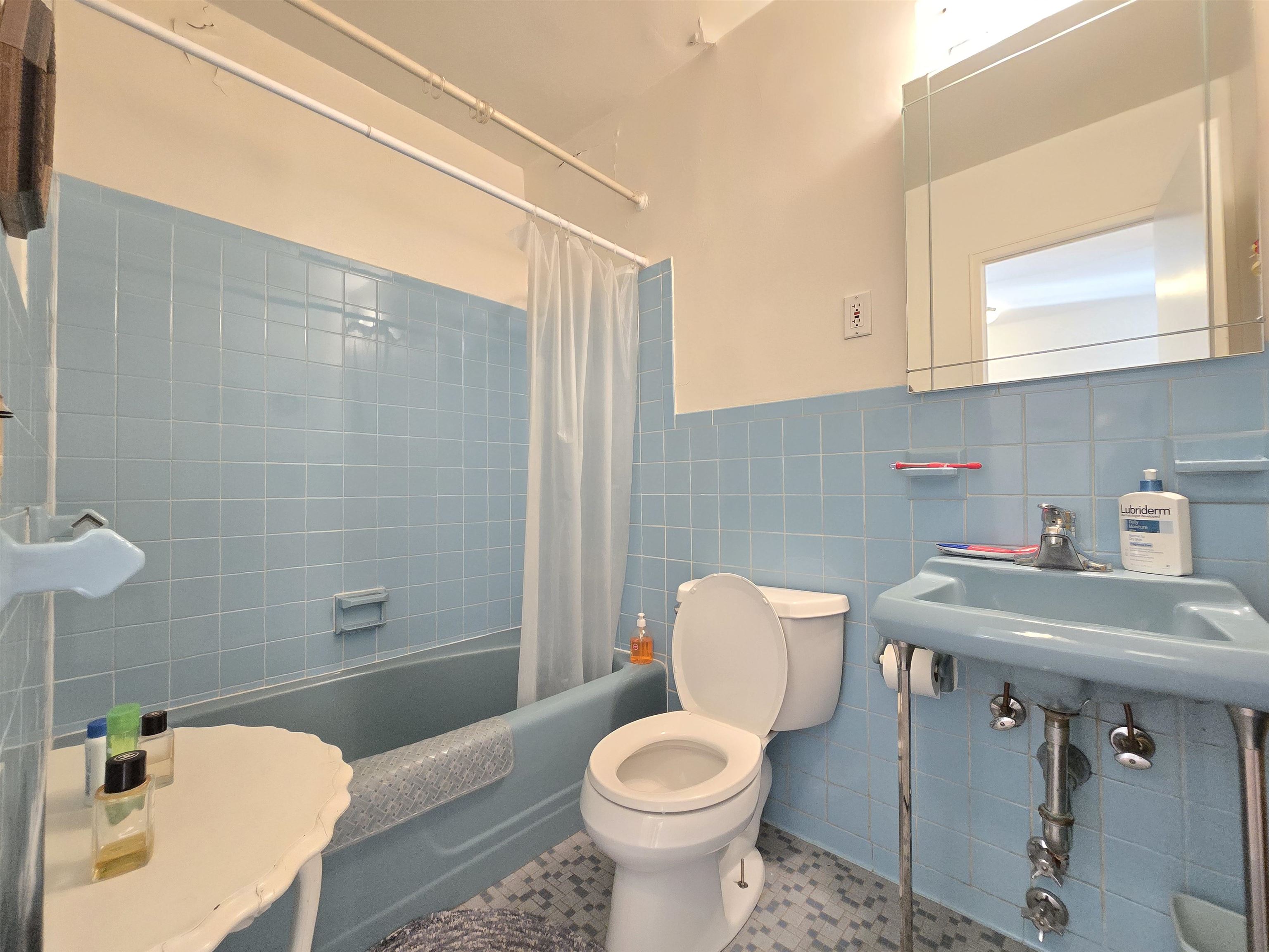380 Mountain Road, Unit 805 Union City, NJ 07087 - Photo 17 of 31