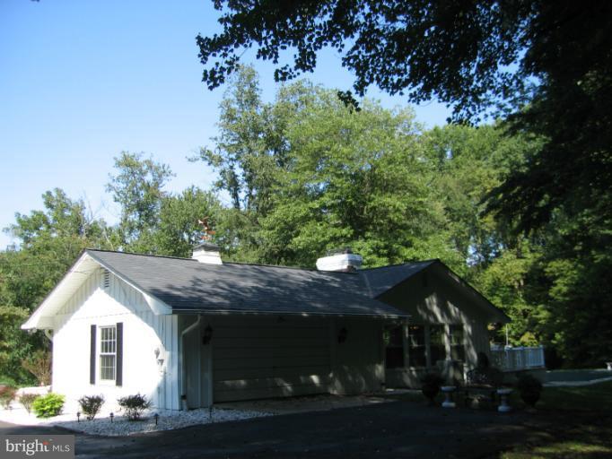 241 Springvale Road Great Falls, VA 22066 - Photo 22 of 30 Exterior (General)