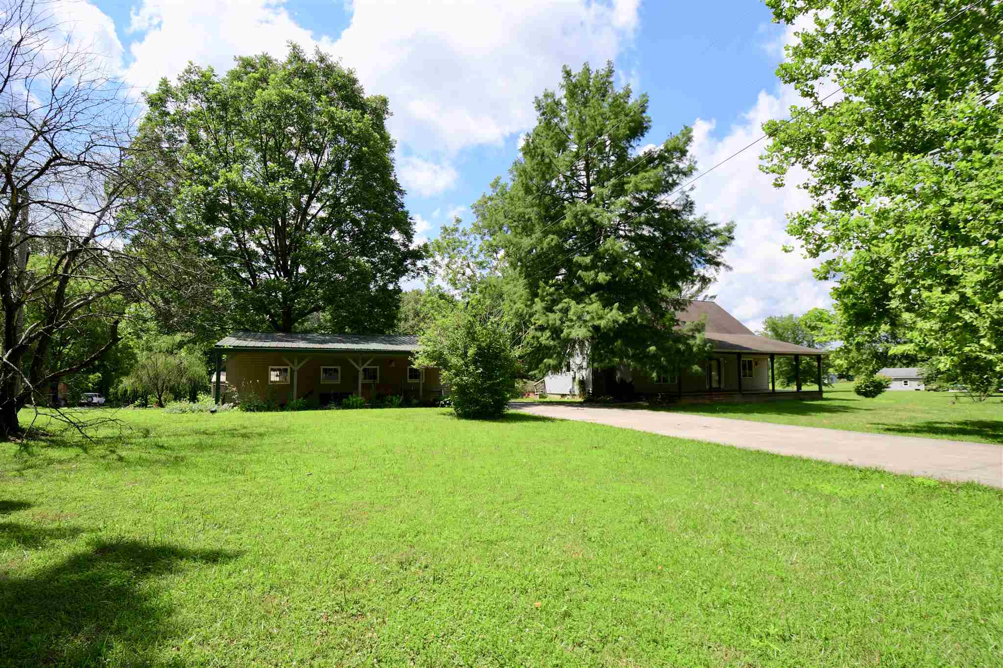 8633 West Gardner Road Bloomington, IN 47403 - Photo 2 of 22