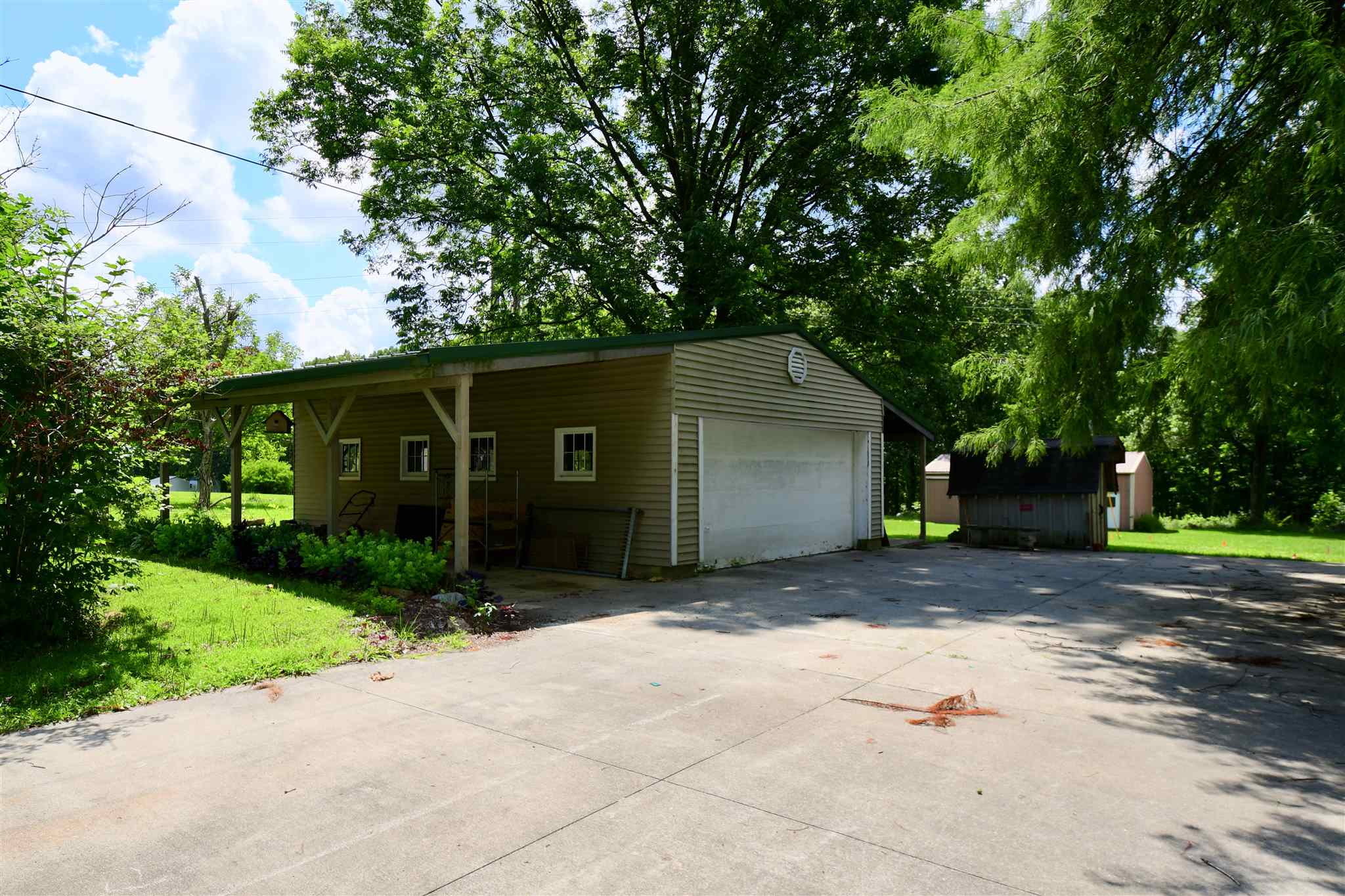 8633 West Gardner Road Bloomington, IN 47403 - Photo 3 of 22