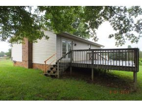 1527 Prairie Road Talbott, TN 37877 - Photo 3 of 19 Back deck