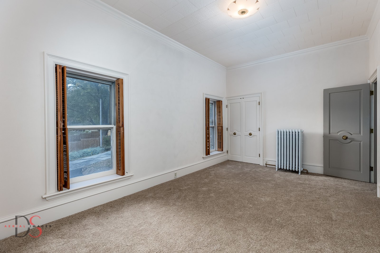 369 West Bluff Street Marseilles, IL 61341 - Photo 21 of 41 an empty room with closet area
