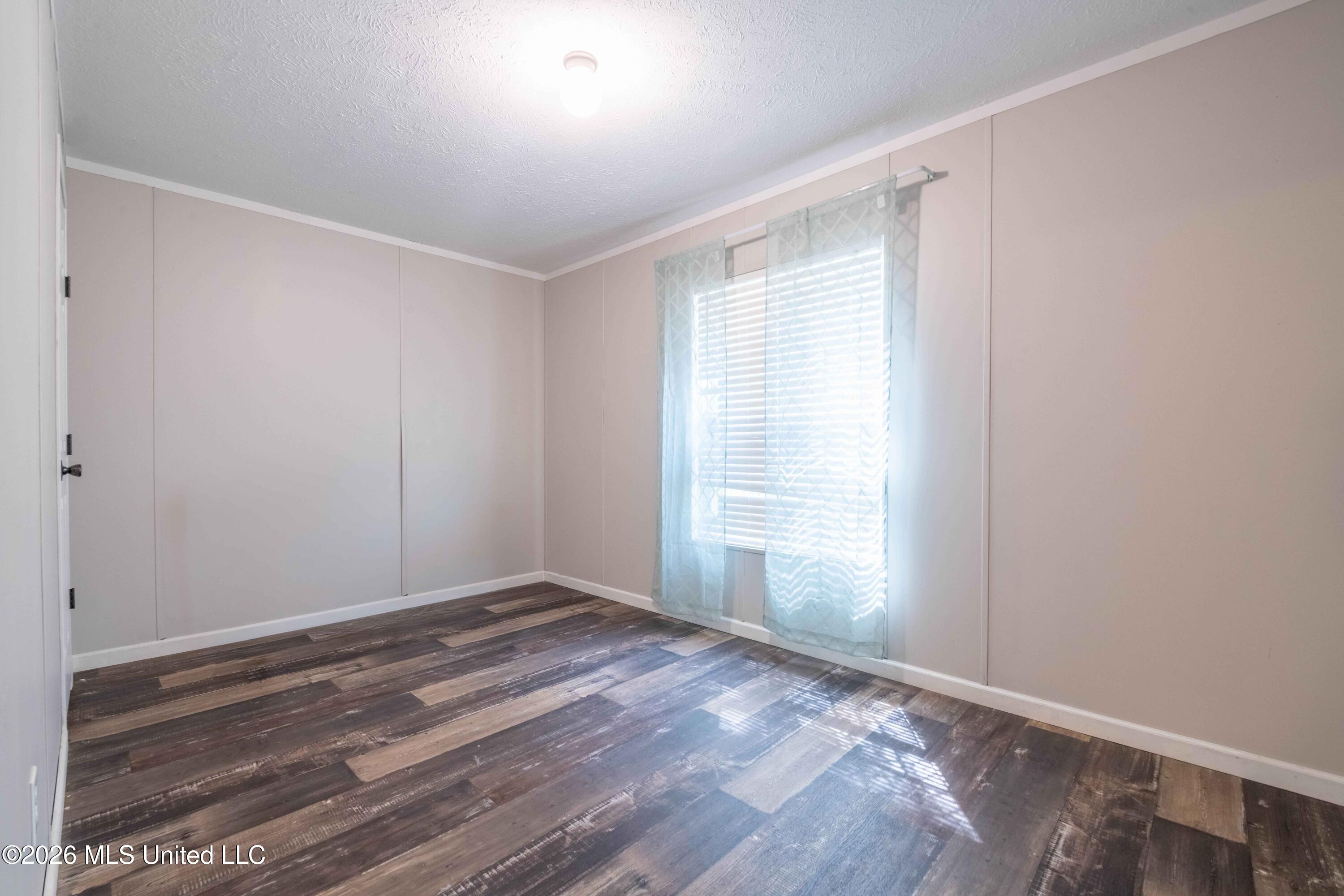 2 Valley View Road Byhalia, MS 38611 - Photo 21 of 26 Interior-16